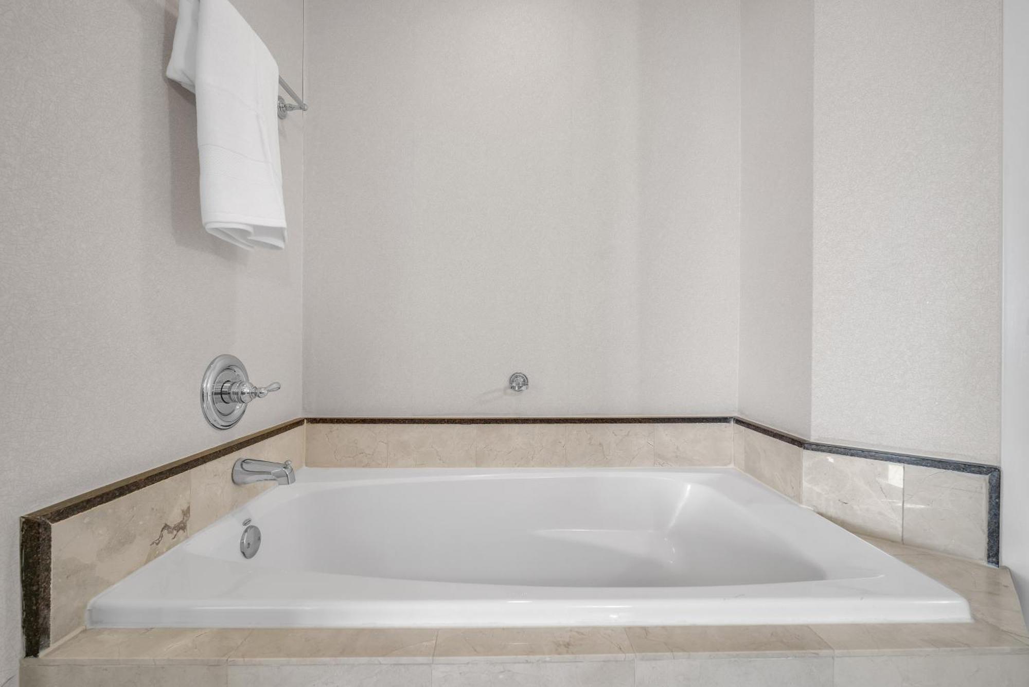 Trump Intl 2 Bedroom Apartment 1600 Sqf Ocean Front Miami Beach Eksteriør billede