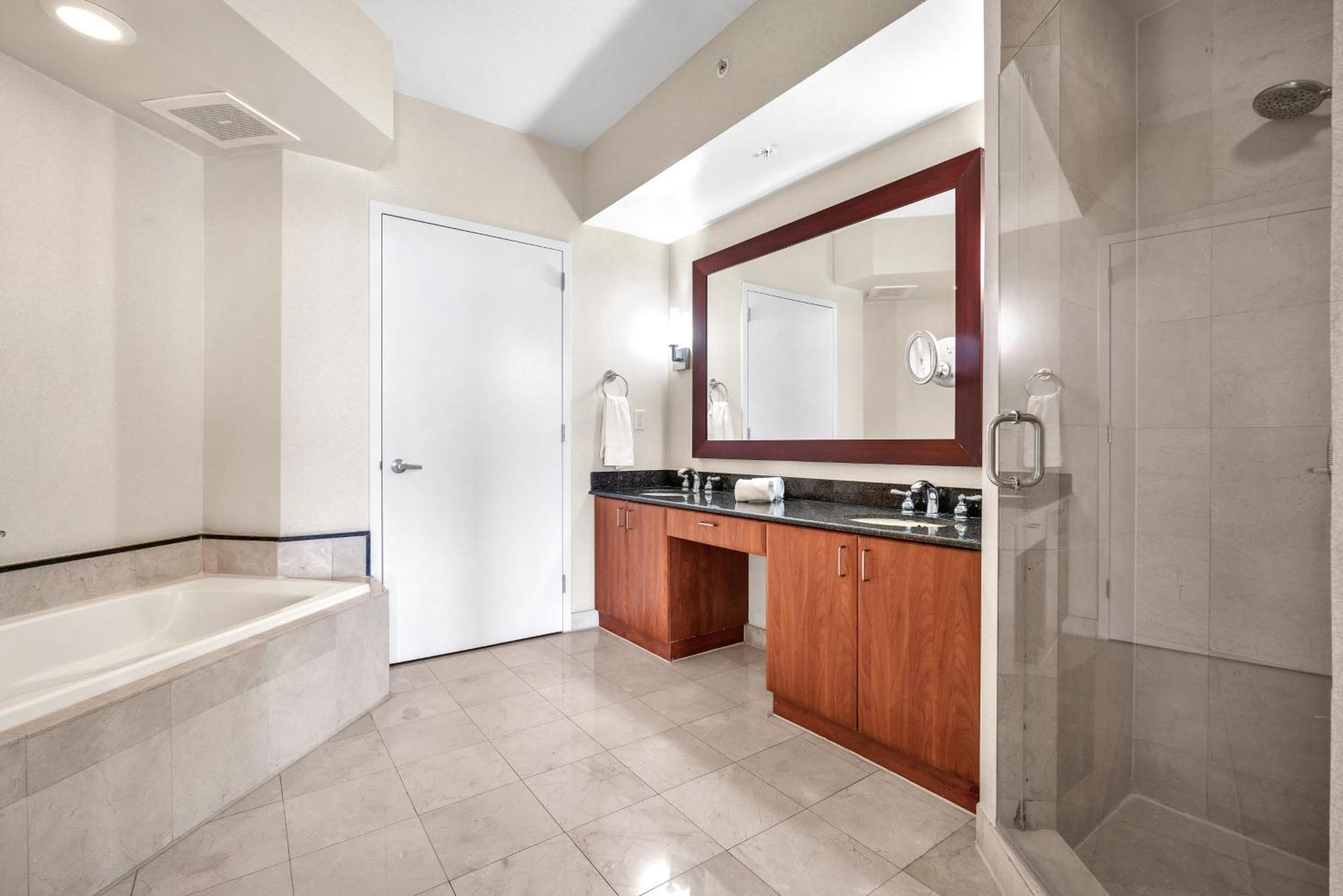Trump Intl 2 Bedroom Apartment 1600 Sqf Ocean Front Miami Beach Eksteriør billede